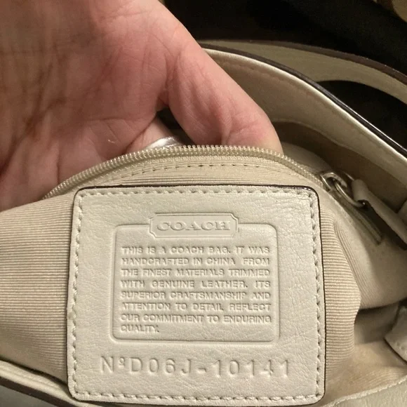 Coach Chelsea Turn-Lock Jacquard and Leather Purse Ivory and Beige D06J-10141 - Picture 2 of 4